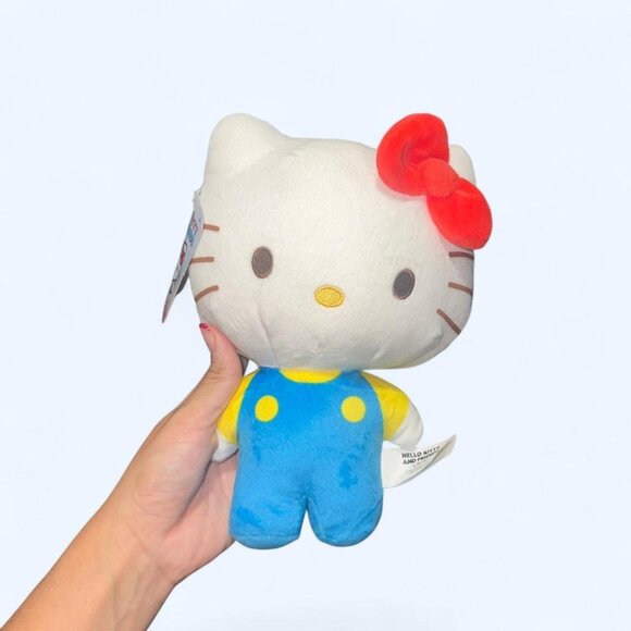 Sanrio Hello Kitty Plush - Picture 1 of 6